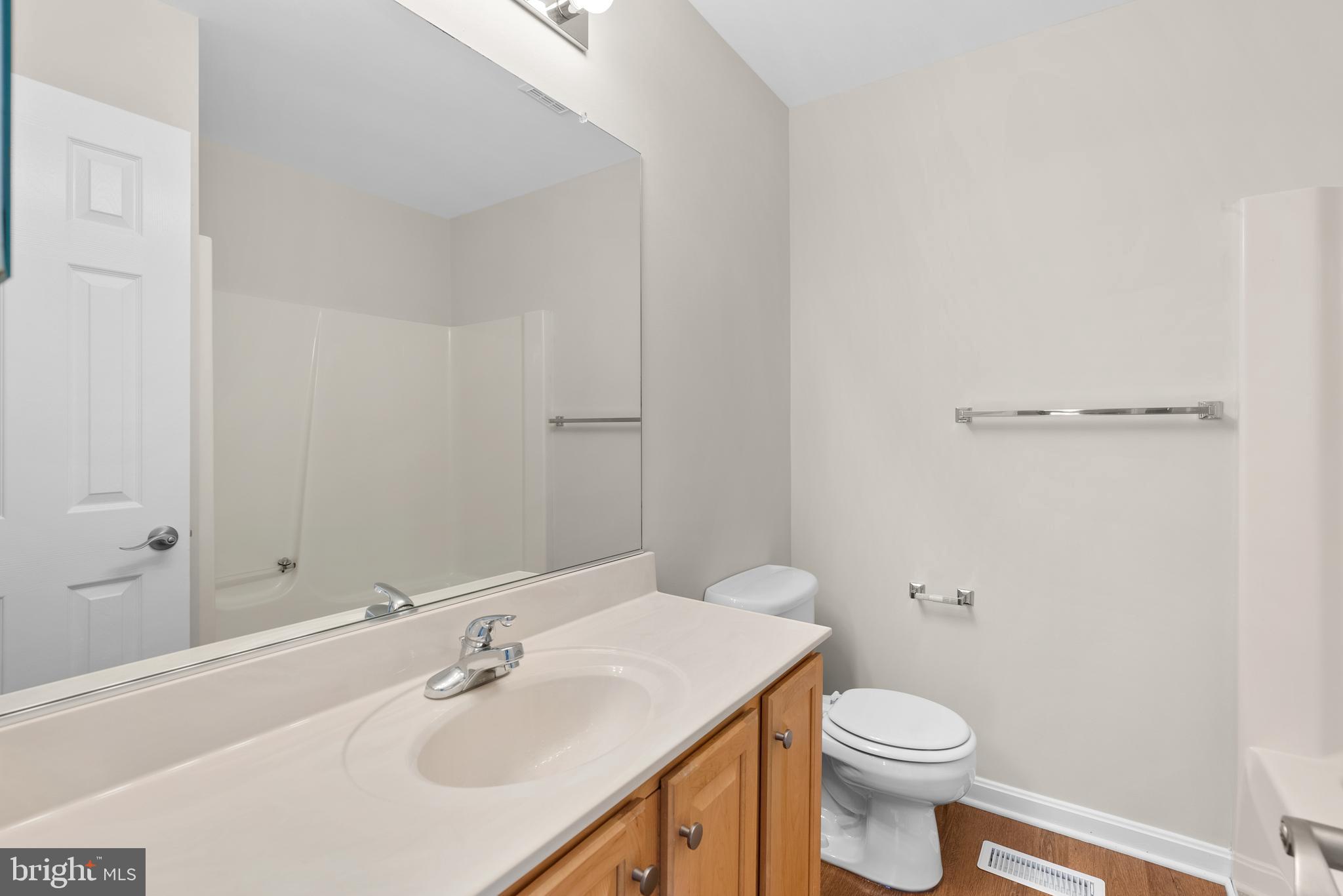 1003 Bexhill Drive Frederick, MD 21702 - Photo 26 of 38 Hall full bath