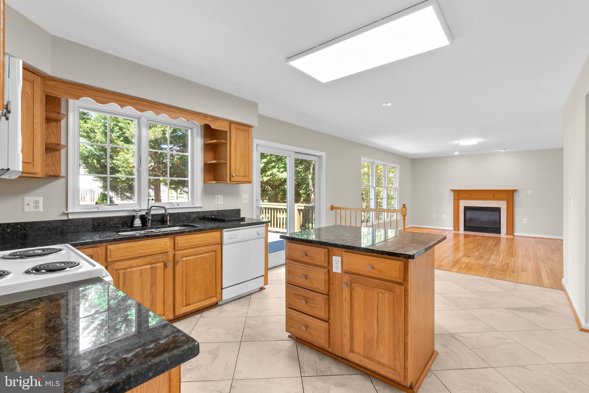 1003 Bexhill Drive Frederick, MD 21702 - Photo 10 of 38 Bright open kitchen!
