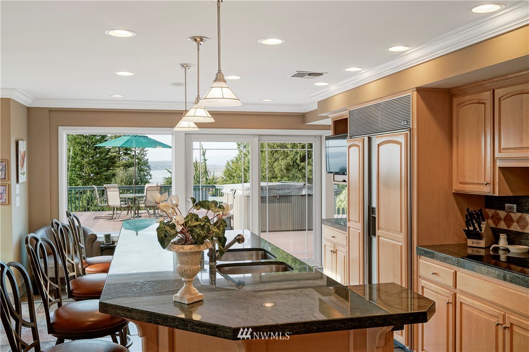 607 View Ridge Drive Everett, WA 98203 - Photo 8 of 23