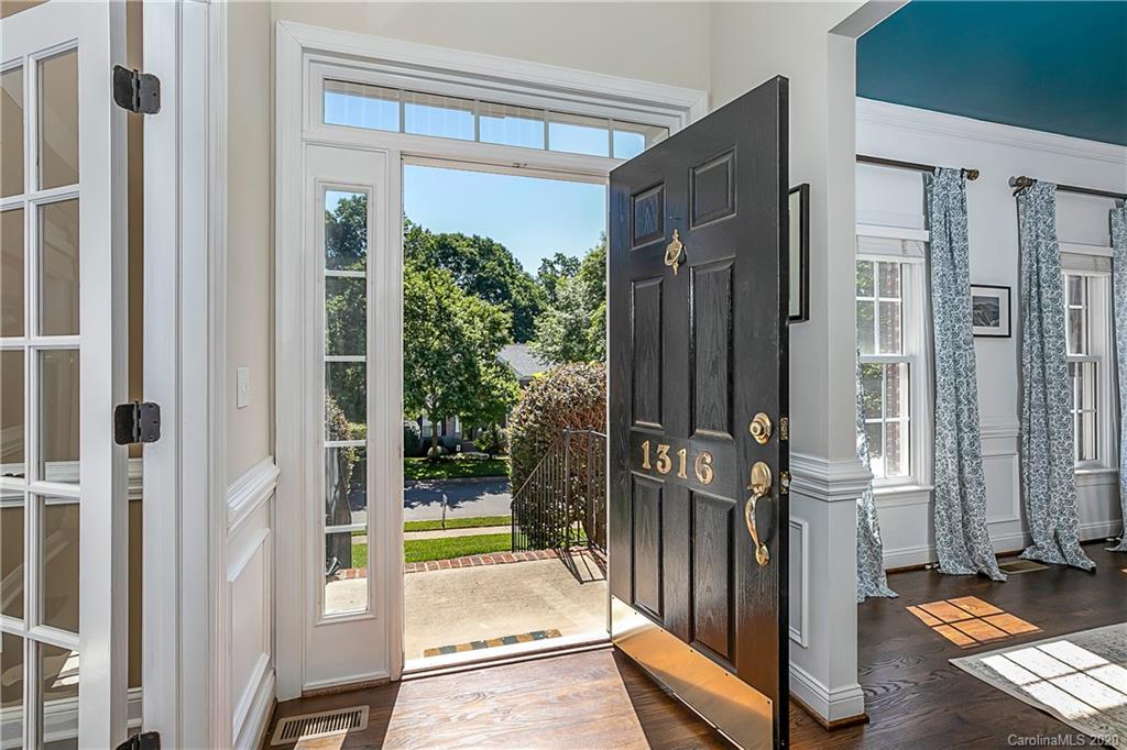 1316 Golden Ridge Road Lake Wylie, SC 29710 - Photo 4 of 35 Gallery Image 4