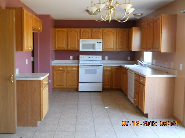 893 Hunting Creek Road Temperance, MI 48182 - Photo 6 of 9 20096268-5.JPG
