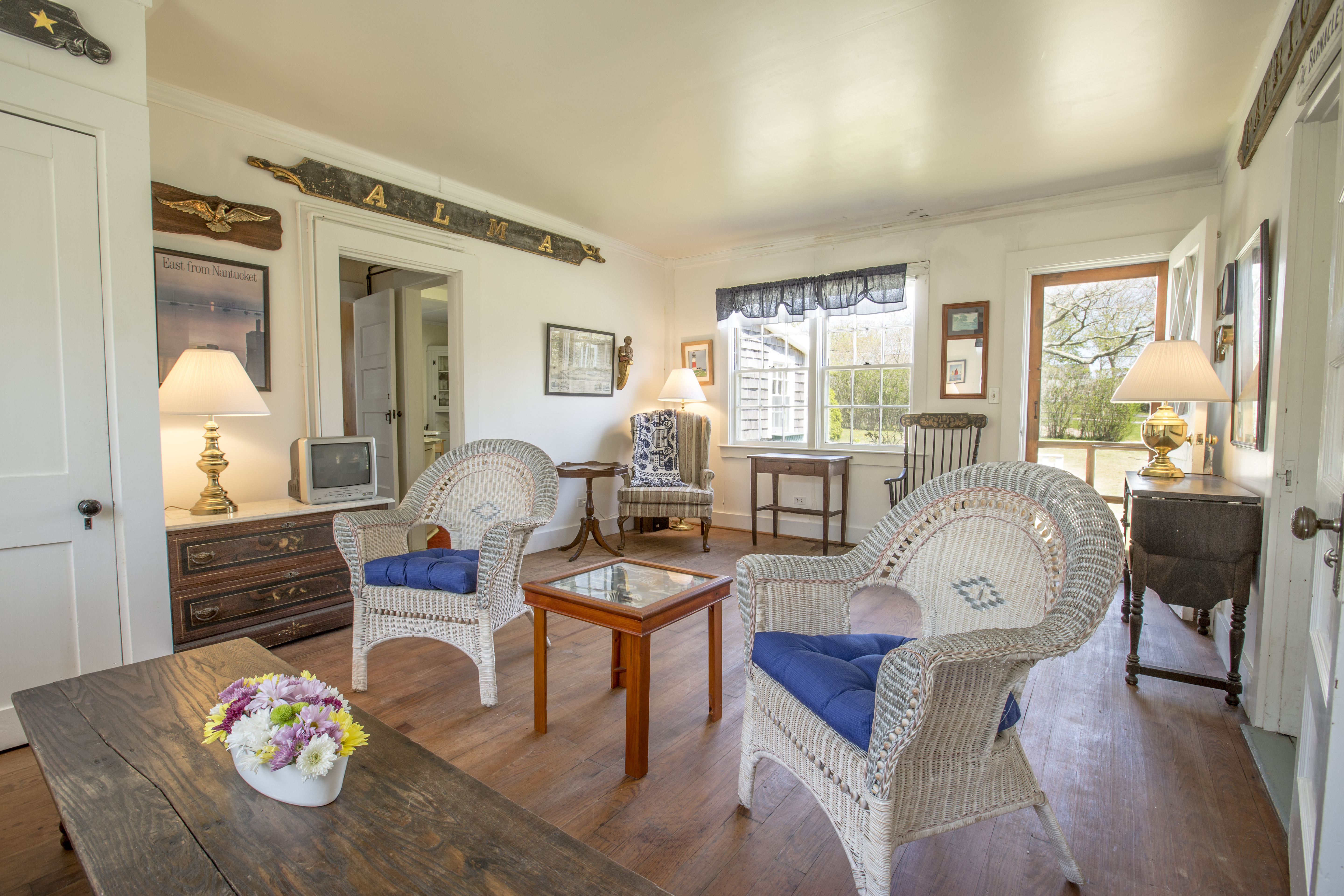 32 New Street Nantucket, MA 02554 - Photo 5 of 19 Gallery Image 5
