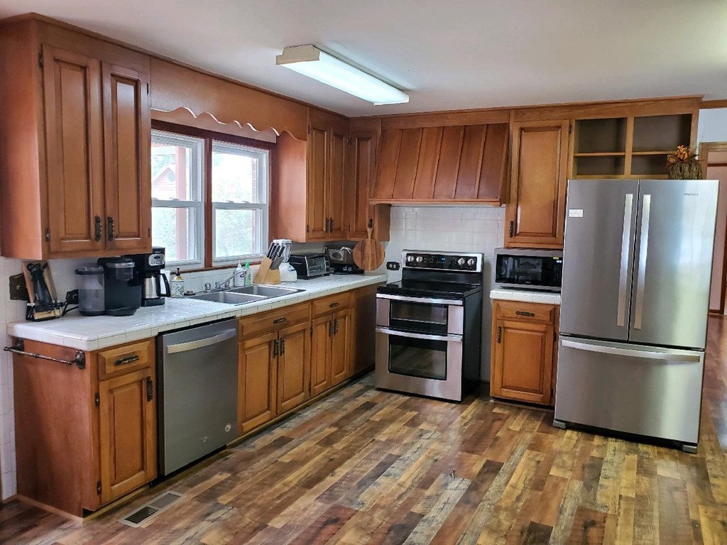 1002 North Coffee Road Nashville, GA 31639 - Photo 5 of 21 Gallery Image 5