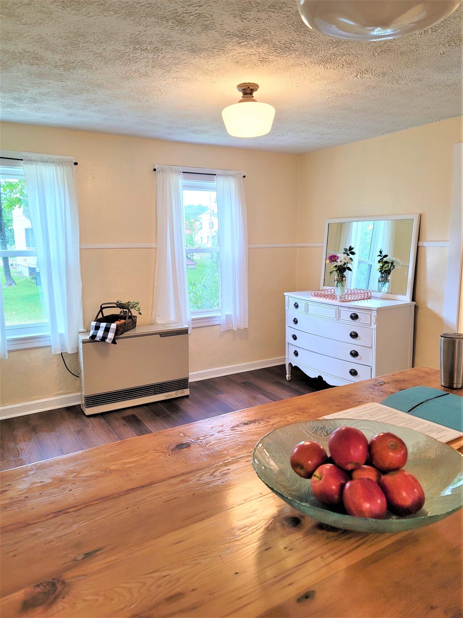 8 Pepinburke Lane Springvale, ME 04083 - Photo 6 of 26 pepinb dining