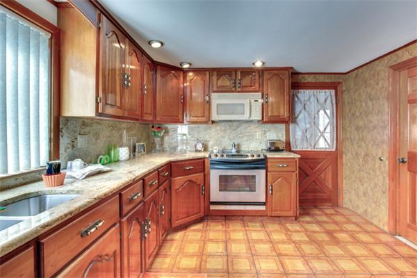 172 Spring Street Medford, MA 02155 - Photo 12 of 30 Gallery Image 12