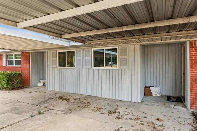 $440,000 | 281 Lakeside Drive, China Spring, TX 76633