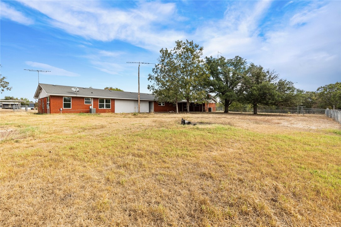 281 Lakeside Drive China Spring, TX 76633 - Photo 13 of 56