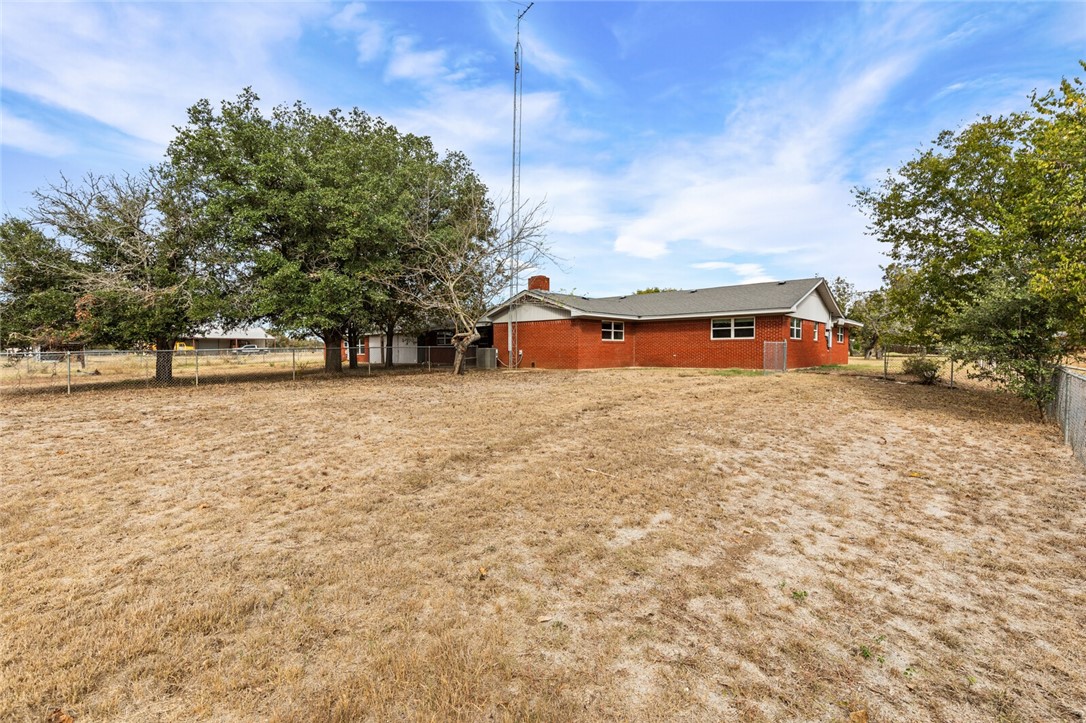 281 Lakeside Drive China Spring, TX 76633 - Photo 18 of 56