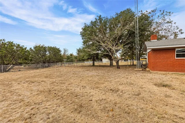 $440,000 | 281 Lakeside Drive, China Spring, TX 76633