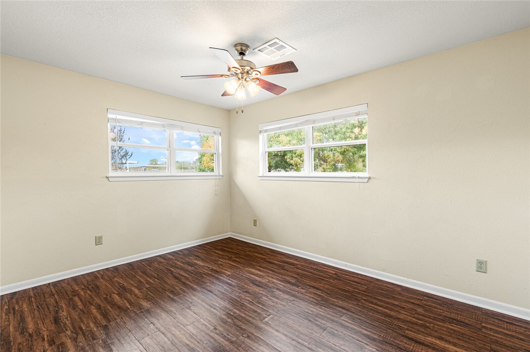 281 Lakeside Drive China Spring, TX 76633 - Photo 27 of 56