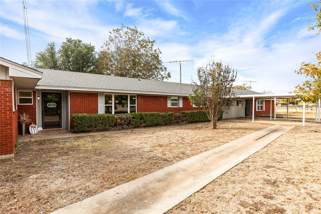 281 Lakeside Drive China Spring, TX 76633 - Photo 5 of 56