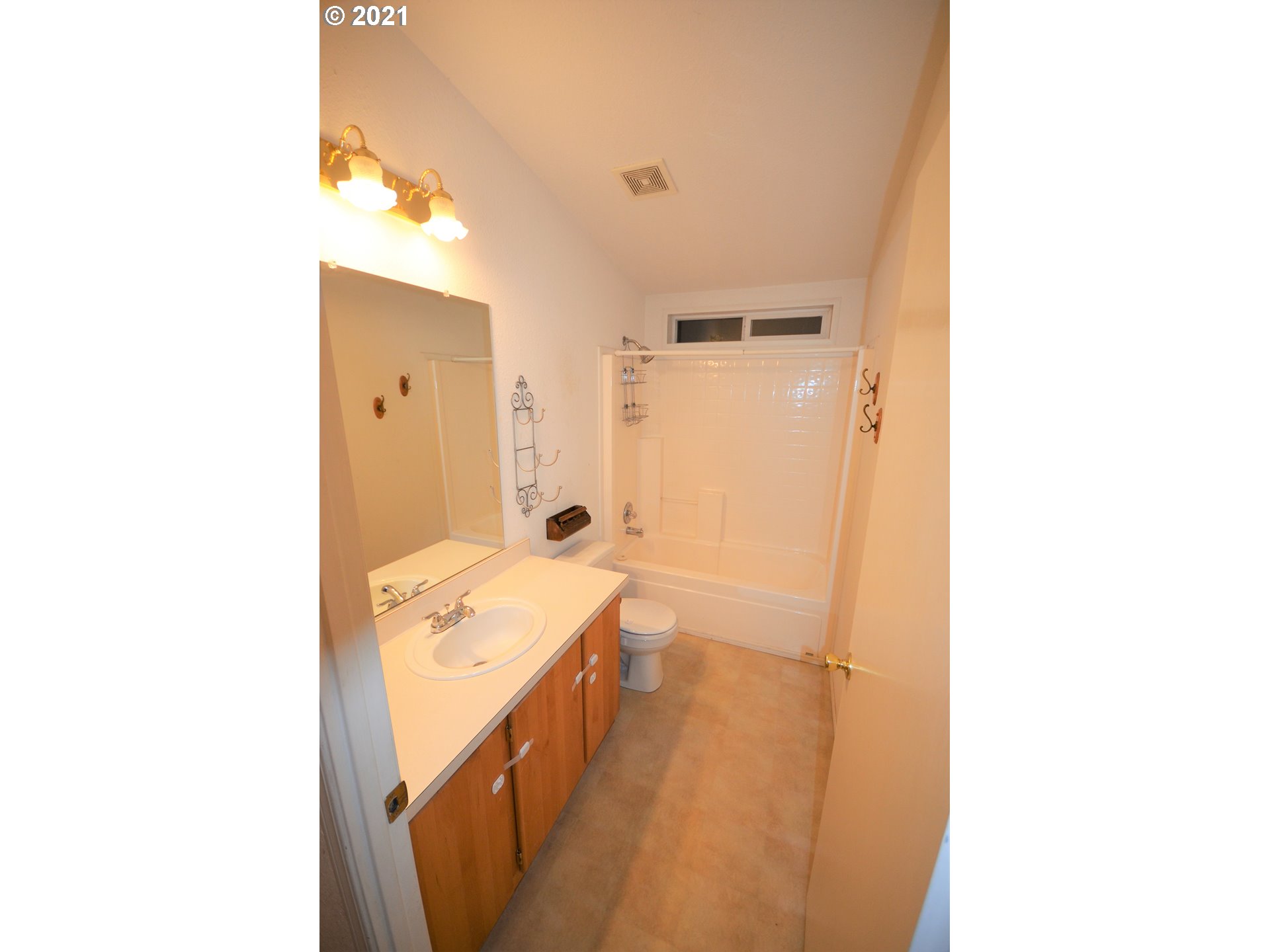 4570 Orchard Road The Dalles, OR 97058 - Photo 15 of 32 Gallery Image 15