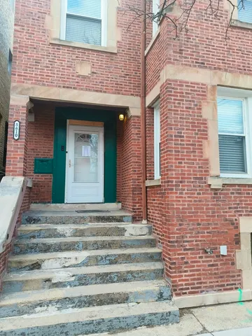 $3,300 | 5610 North Glenwood Avenue, Chicago, IL 60660