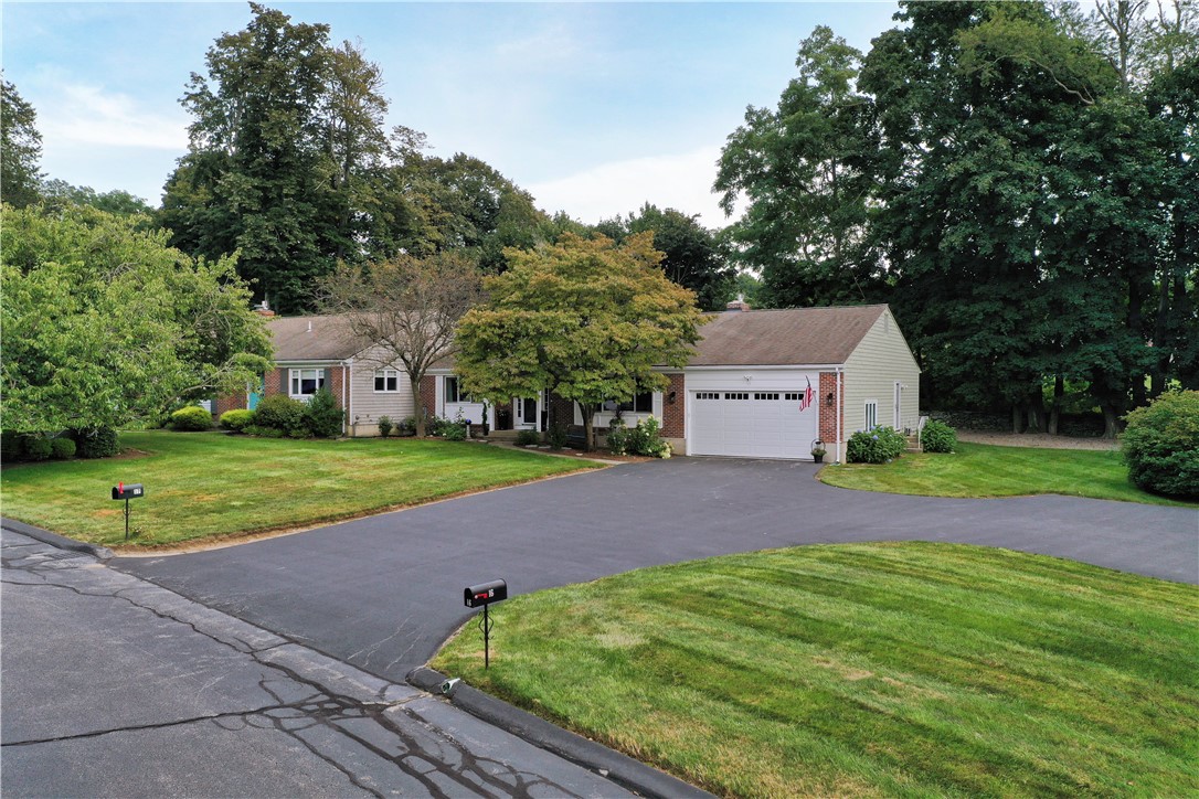 17 Hanley Farm Road, Unit 17 Warren, RI 02885 - Photo 3 of 41