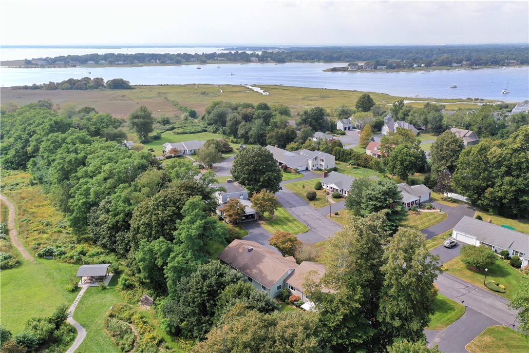 17 Hanley Farm Road, Unit 17 Warren, RI 02885 - Photo 36 of 41