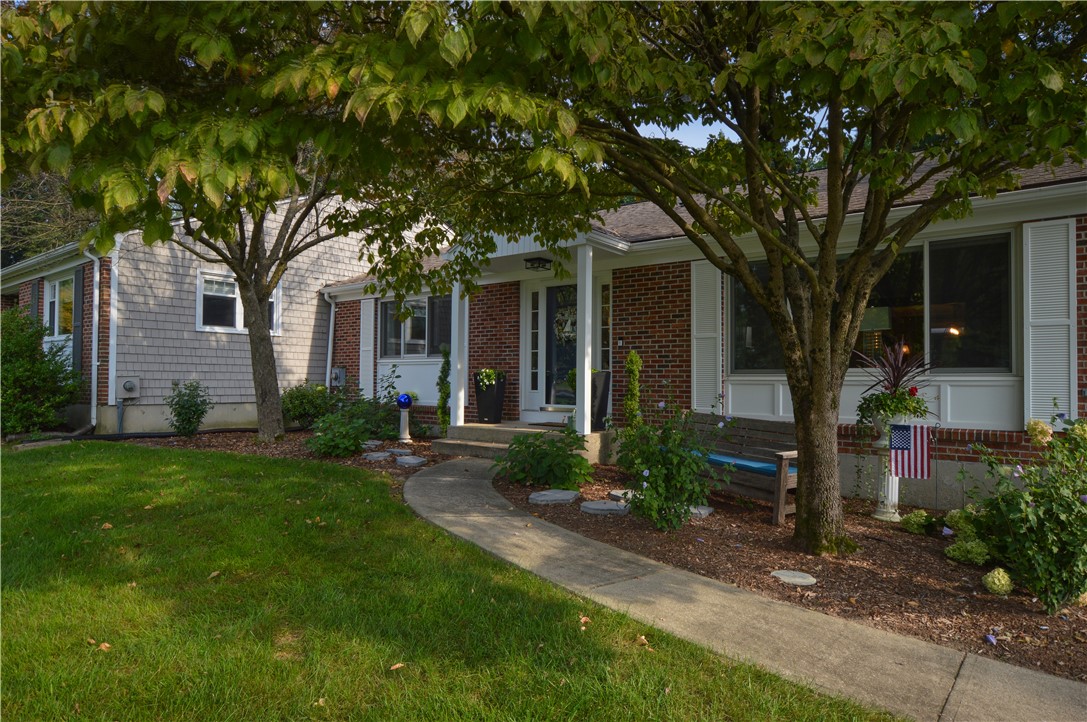 17 Hanley Farm Road, Unit 17 Warren, RI 02885 - Photo 4 of 41