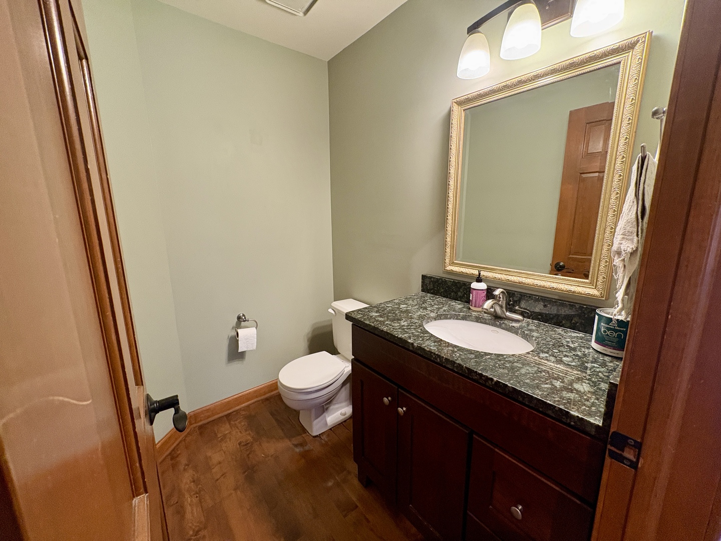 244 Knoll Street Wheaton, IL 60187 - Photo 10 of 26