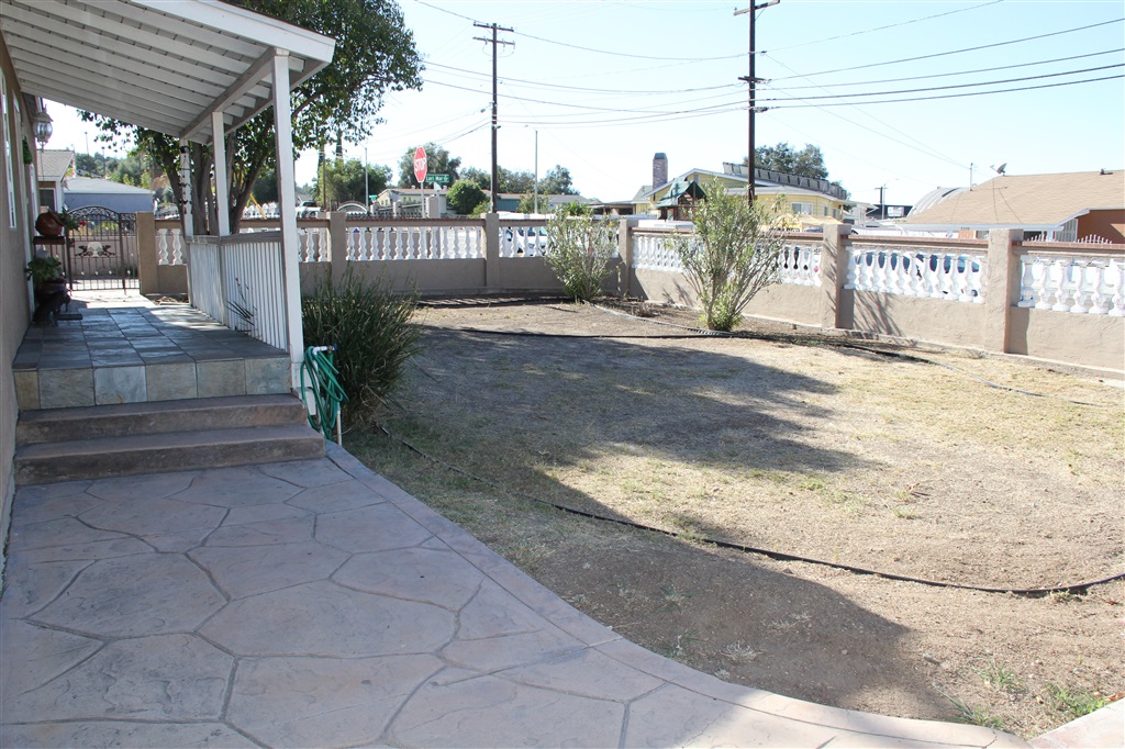 3333 Helix Street Spring Valley, CA 91977 - Photo 3 of 16 Gallery Image 3
