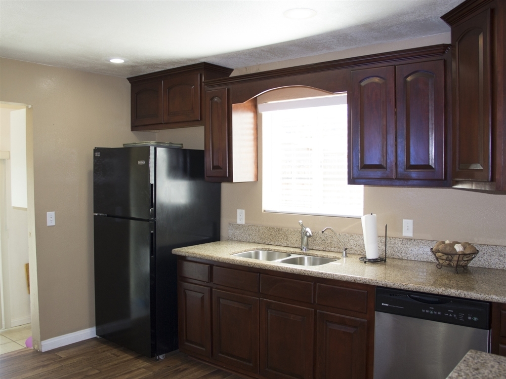 3333 Helix Street Spring Valley, CA 91977 - Photo 9 of 16 Gallery Image 9