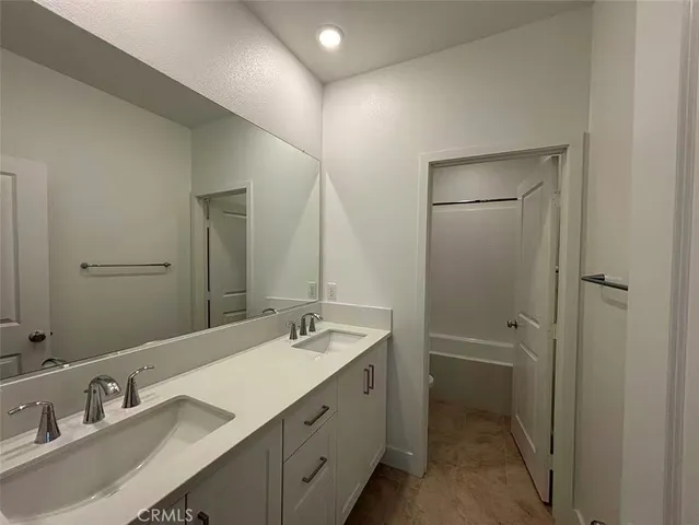 $4,800 | 257 Shoveler, Irvine, CA 92618