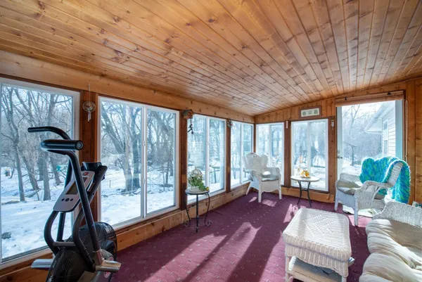$275,000 | 37026 710th Avenue, St. James, MN 56081