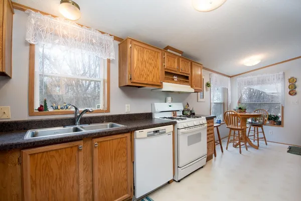 $275,000 | 37026 710th Avenue, St. James, MN 56081