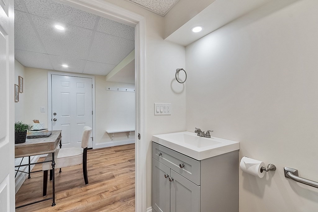 22 Nile Street, Unit 22 Billerica, MA 01821 - Photo 19 of 40