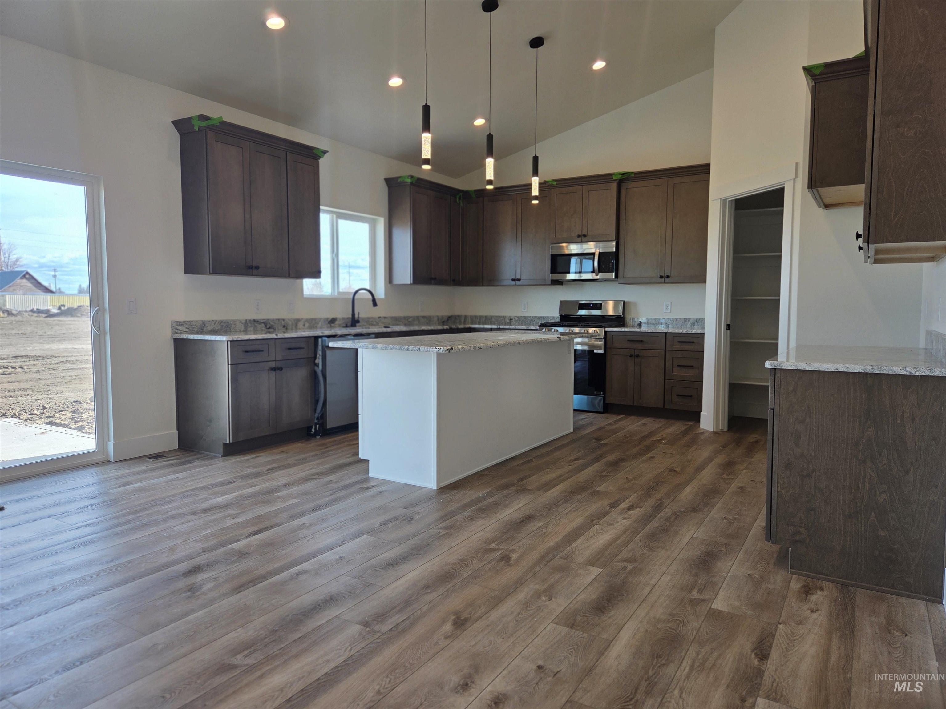 1117 Moss Avenue Rupert, ID 83350 - Photo 7 of 27