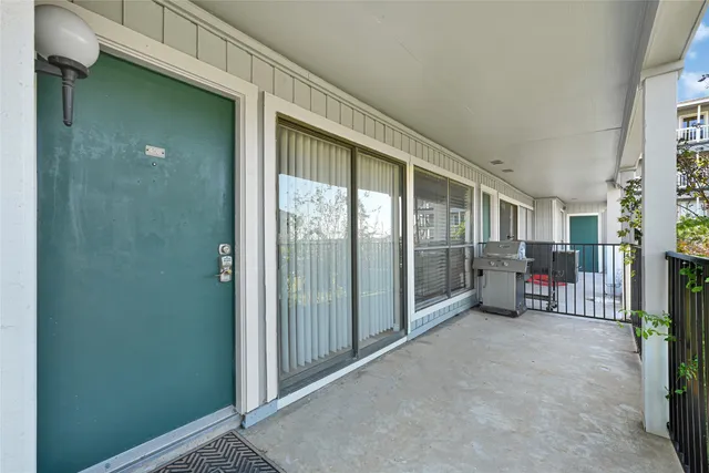 $1,350 | 4011 NASA Road 1, Unit 406, El Lago, TX 77586