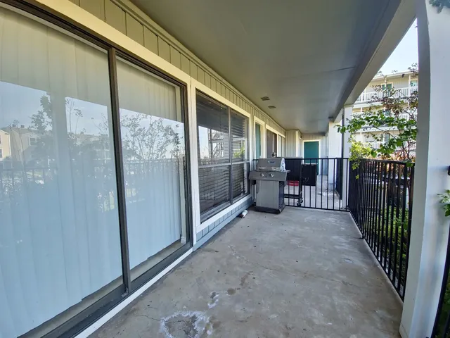 $1,350 | 4011 NASA Road 1, Unit 406, El Lago, TX 77586