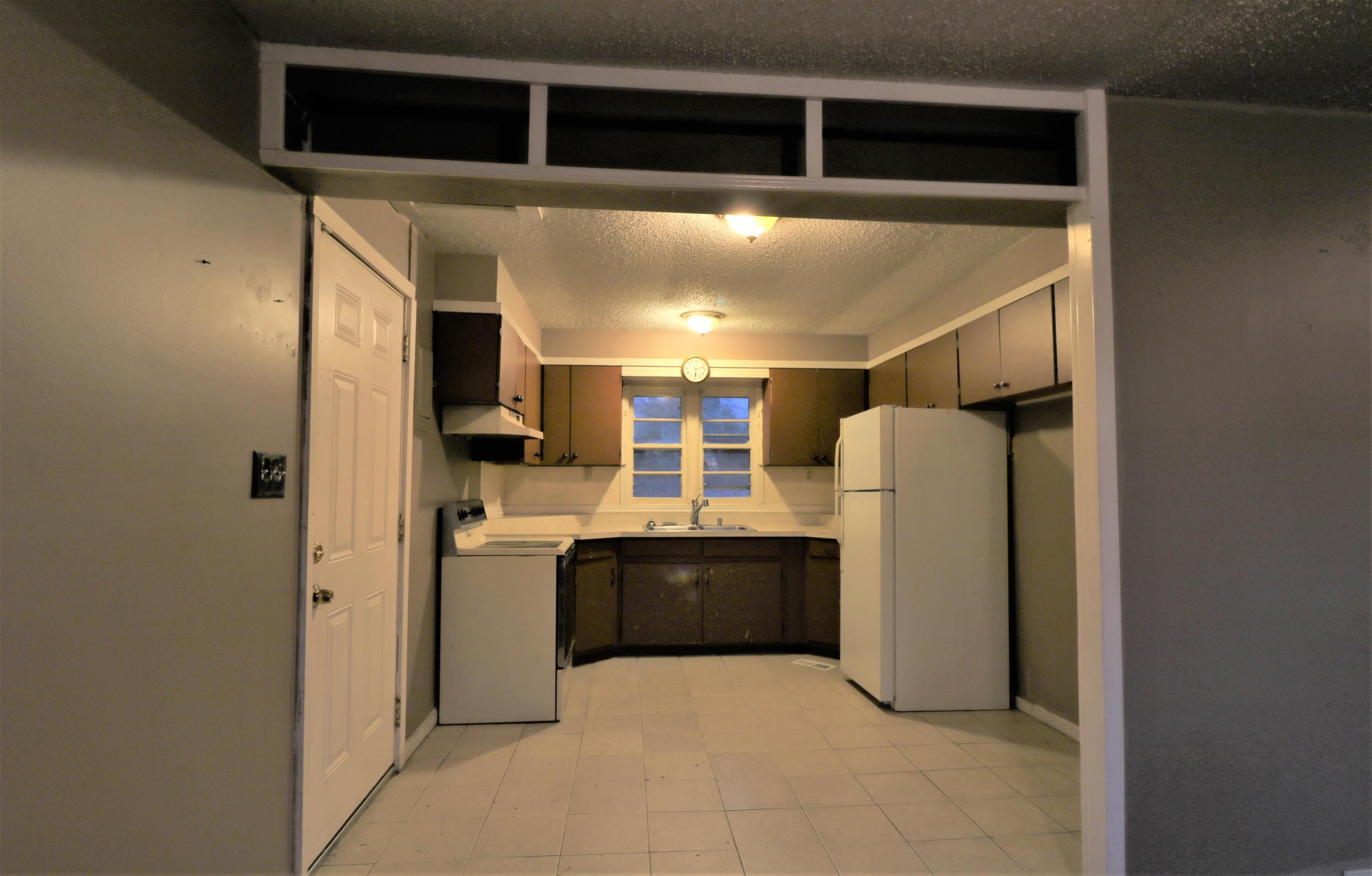178 West Wadsworth Circle Oak Ridge, TN 37830 - Photo 6 of 13 IMG_5553 kitchen