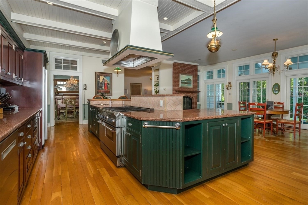 480 York Street Canton, MA 02021 - Photo 13 of 39 Gallery Image 13