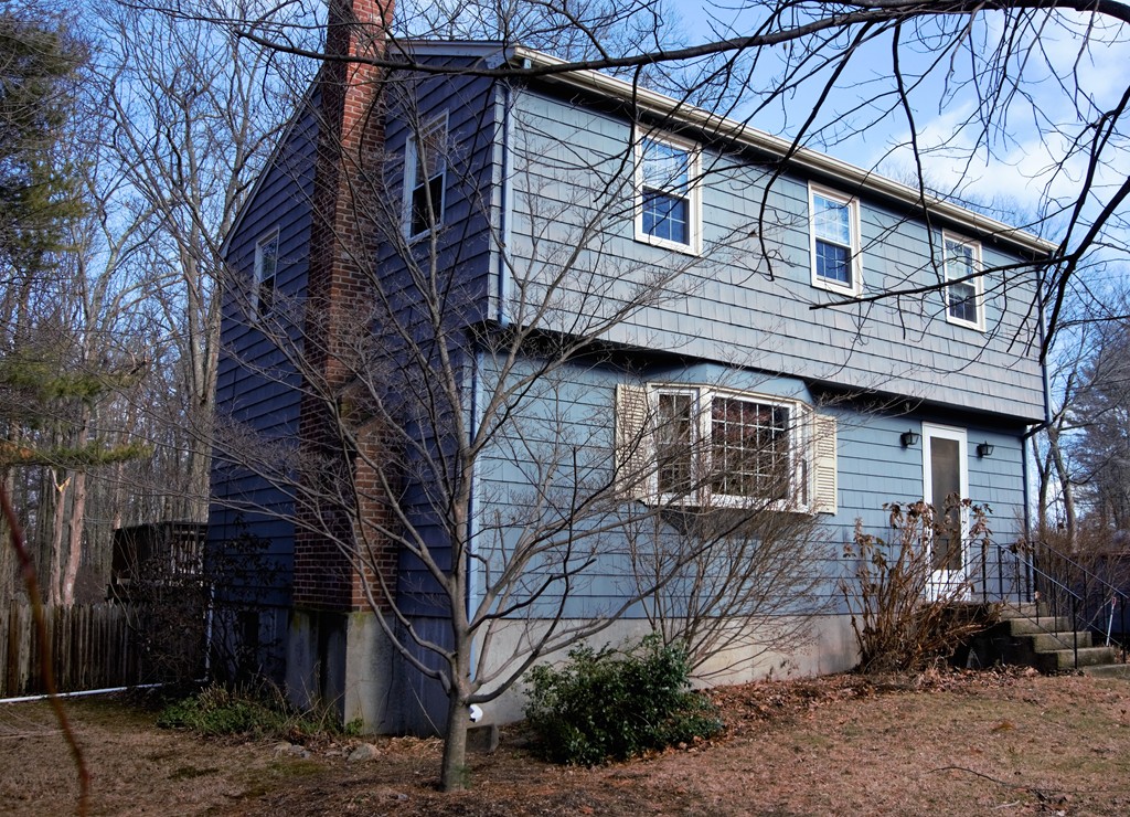 58 Southgate Road Franklin, MA 02038 - Photo 1 of 27 Gallery Image 1