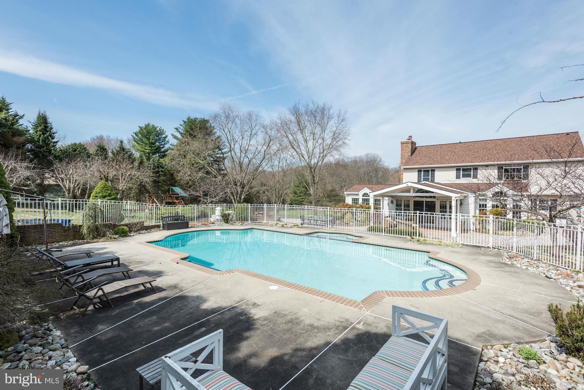 3001 Jackson Ridge Court Phoenix, MD 21131 - Photo 29 of 30 Wonderful Outdoor Entertaining Space