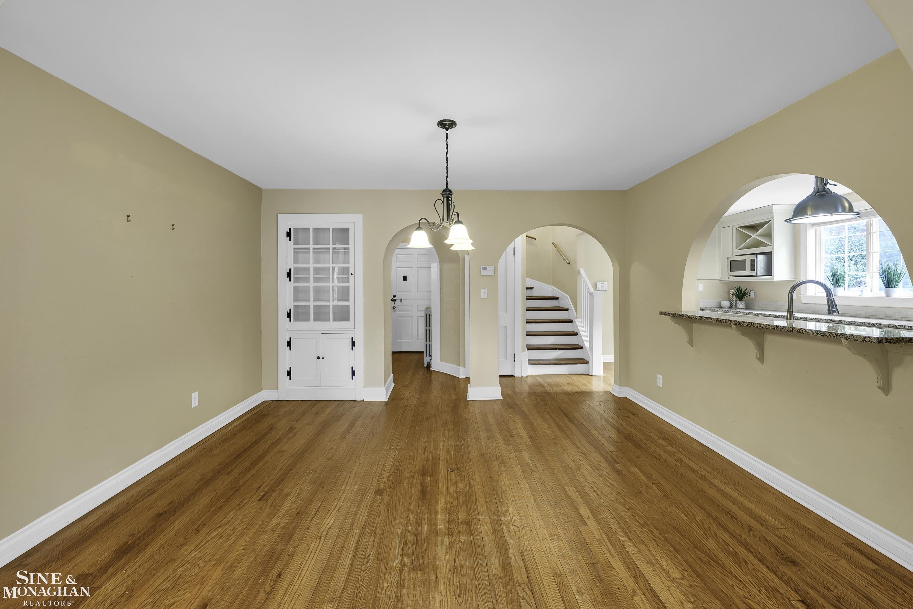611 Fisher Road Grosse Pointe, MI 48230 - Photo 13 of 49