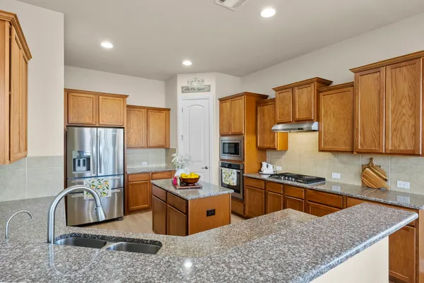 $649,000 | 109 Wake Grove, Buda, TX 78610