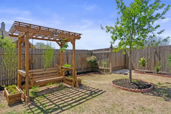 $649,000 | 109 Wake Grove, Buda, TX 78610