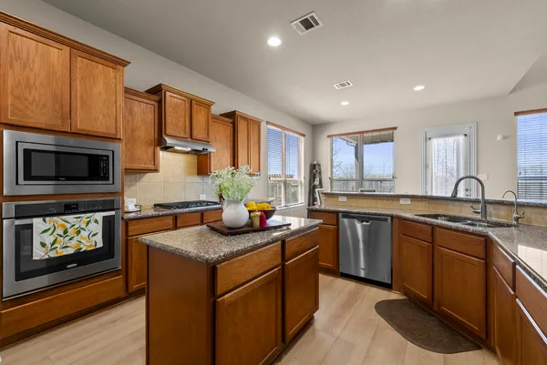 $649,000 | 109 Wake Grove, Buda, TX 78610