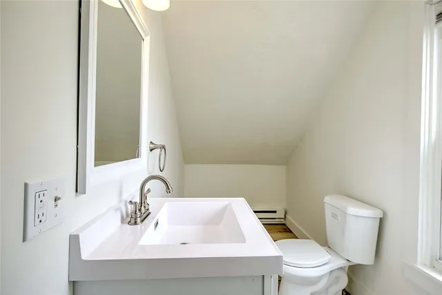 $1,600 | 21 Brewster Street, Unit 3, Pawtucket, RI 02860