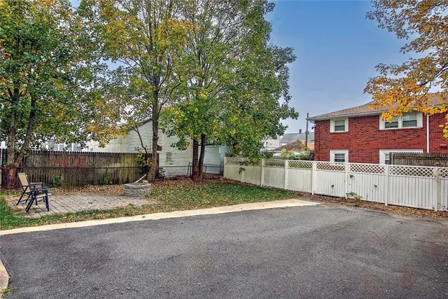 $1,600 | 21 Brewster Street, Unit 3, Pawtucket, RI 02860