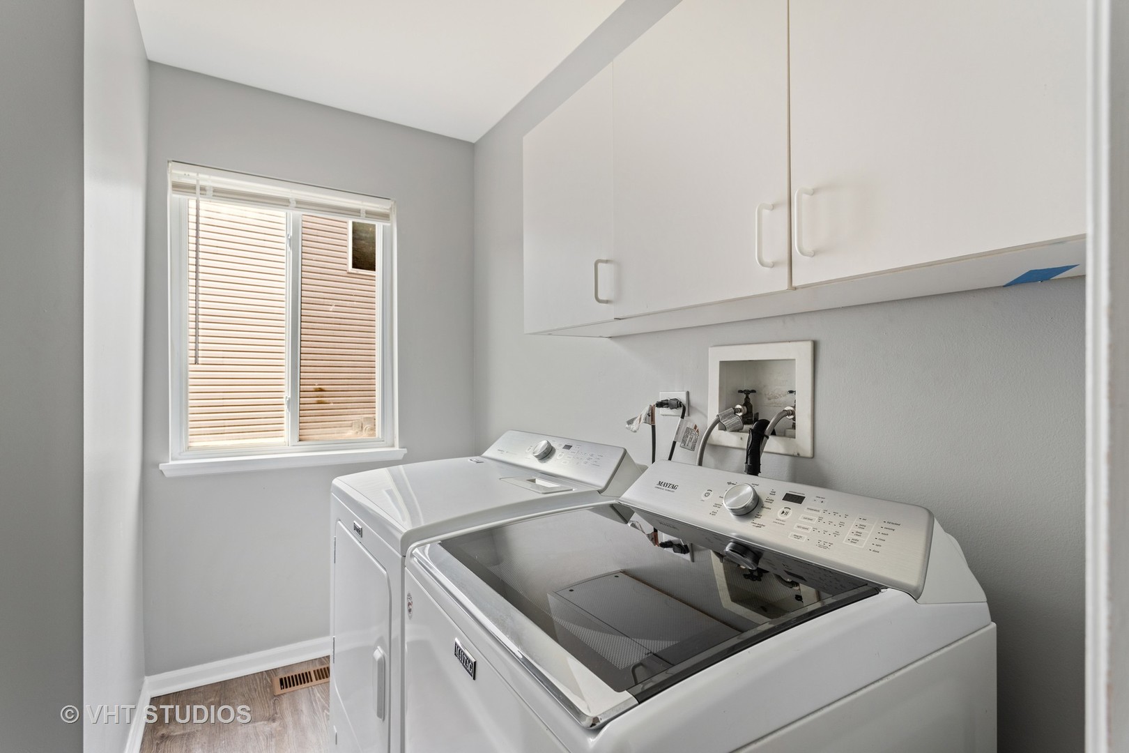 823 Fieldcrest Drive Naperville, IL 60540 - Photo 24 of 30 a view of kitchen and sink