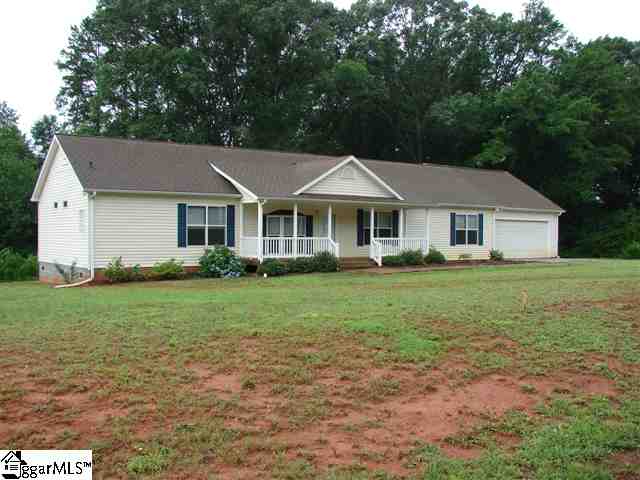 1020 Circle Road Easley, SC 29642 - Photo 1 of 25 Gallery Image 1