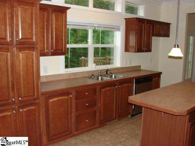 1020 Circle Road Easley, SC 29642 - Photo 10 of 25 Gallery Image 10