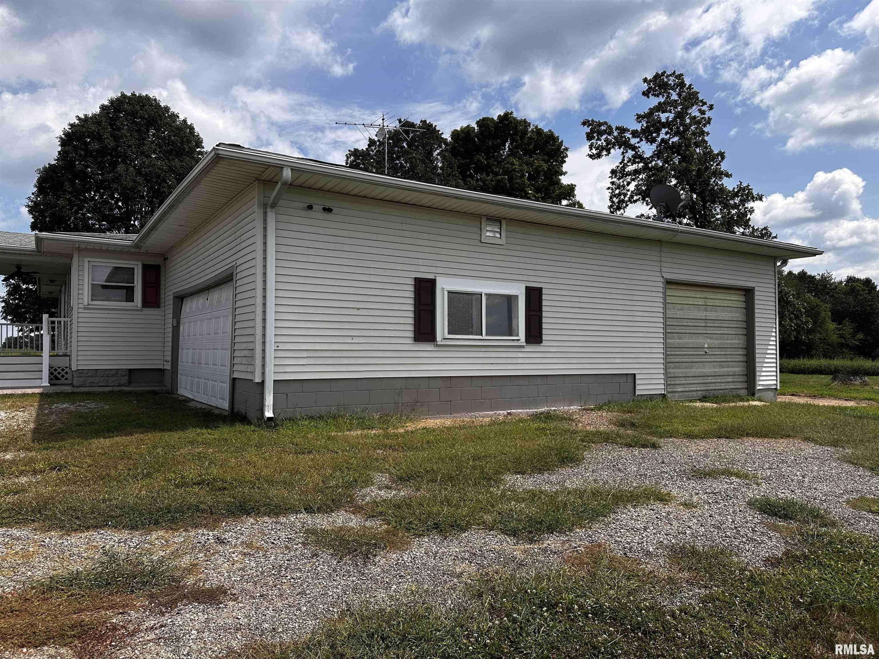 10975 Colbrook Road Carlinville, IL 62626 - Photo 38 of 39