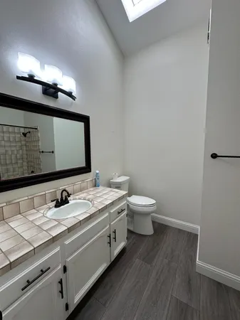 $2,300 | 6201 North West Avenue, Fresno, CA 93711