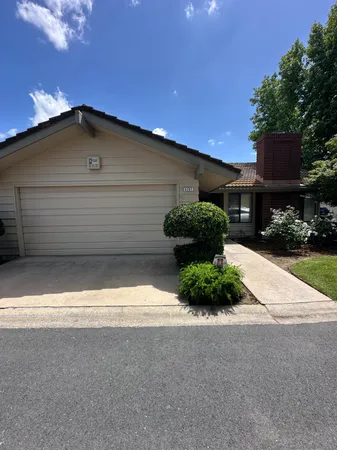 $2,300 | 6201 North West Avenue, Fresno, CA 93711