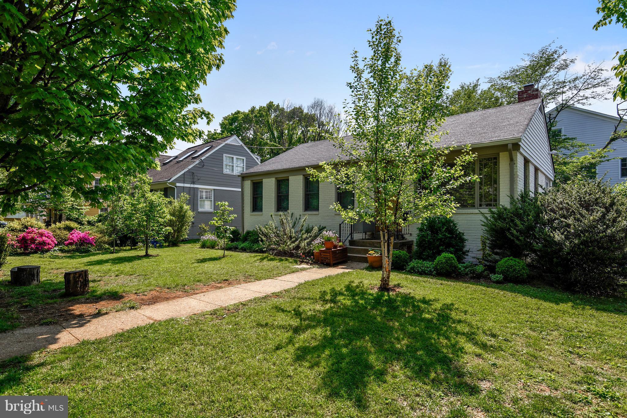 8716 Ridge Road Bethesda, MD 20817 - Photo 19 of 28 Charming Front Yard