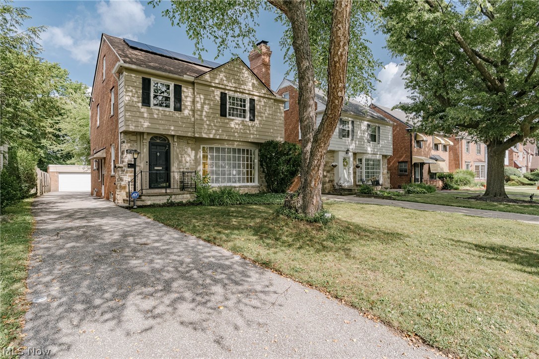 3710 Strandhill Road Shaker Heights, OH 44122 - Photo 1 of 46