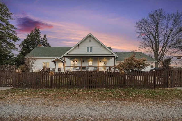 $615,000 | 3479 Northeast Dixon Road, Turney, MO 64493
