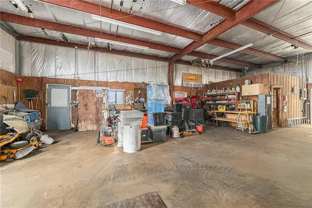 $615,000 | 3479 Northeast Dixon Road, Turney, MO 64493